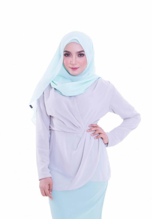 Pass with Flair Blouse in Grey by Zolace for Female